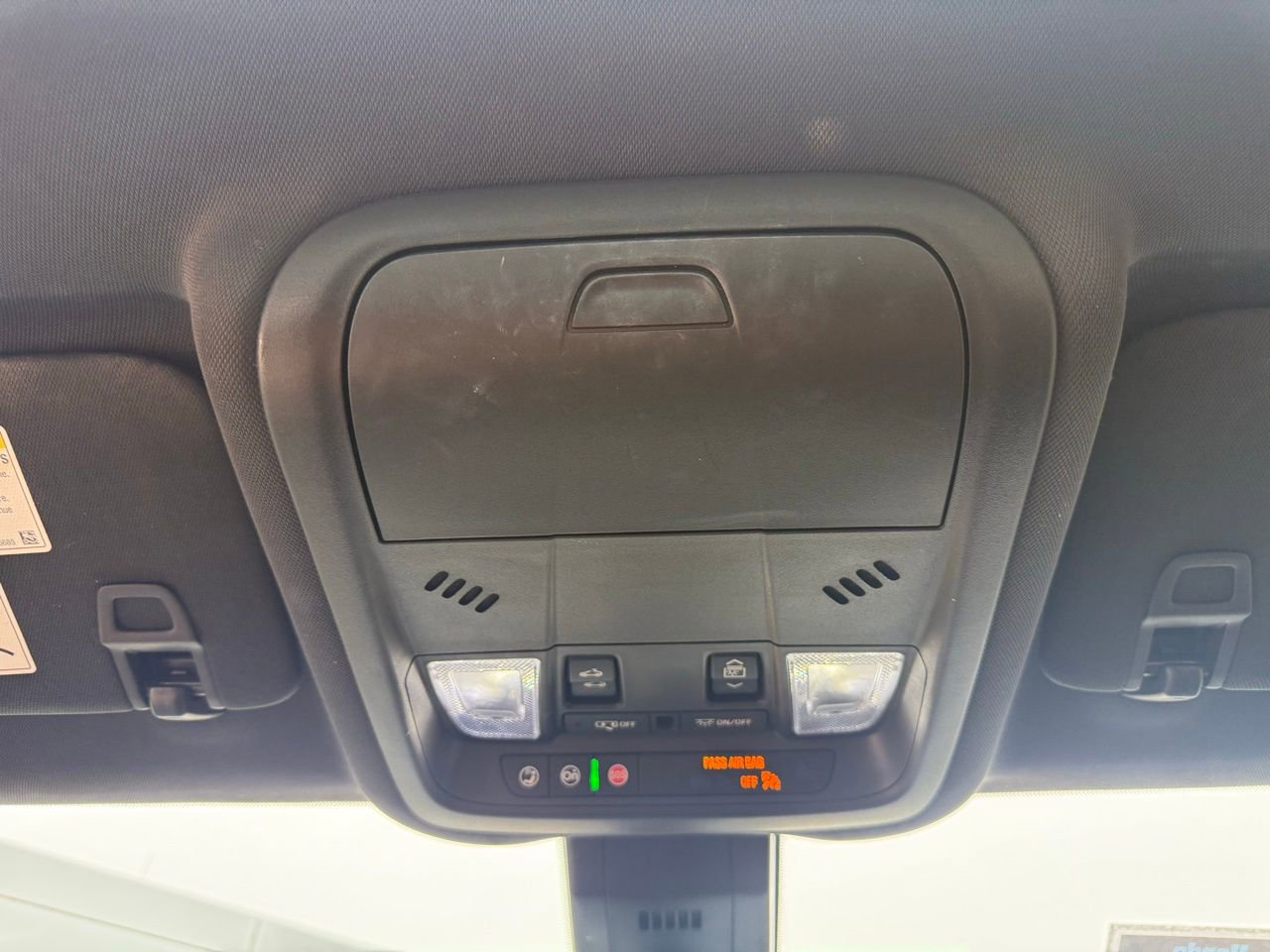 Used 2022 Chevrolet Equinox RS w/ RS Leather Package FWD image 18