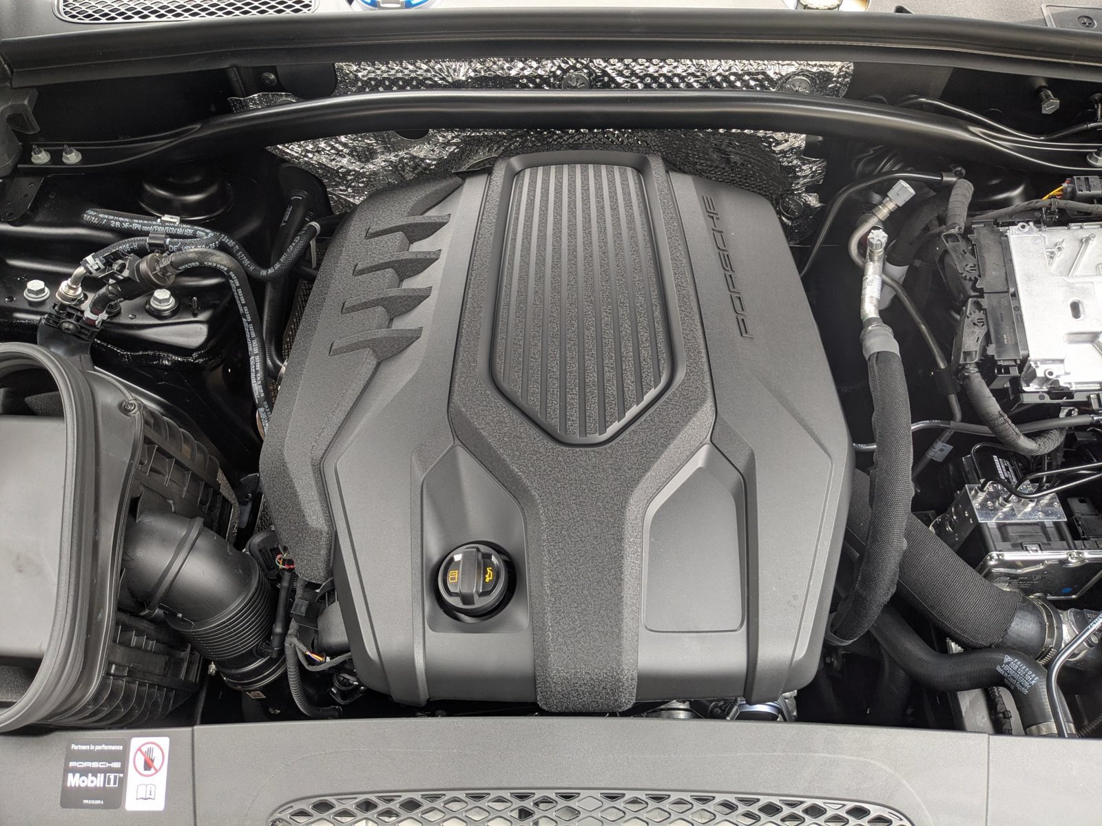 New 2026 Porsche Macan AWD/4WD image 29