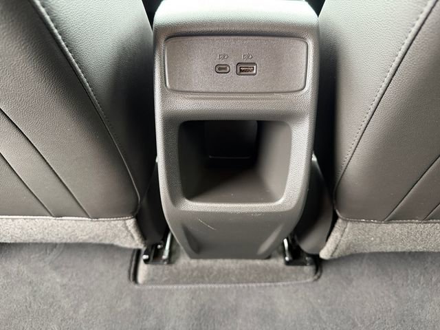 Used 2025 Chevrolet Trax LT w/ LT Convenience Package image 28