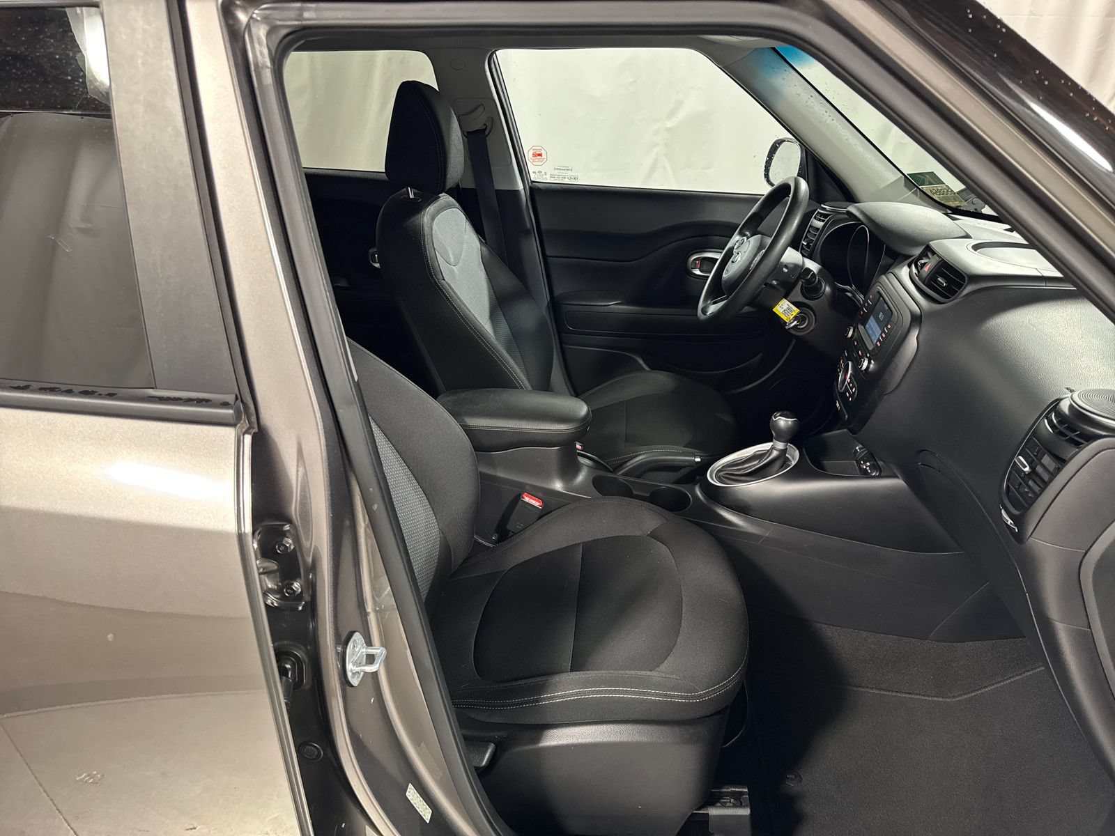 Used 2017 Kia Soul + FWD image 26