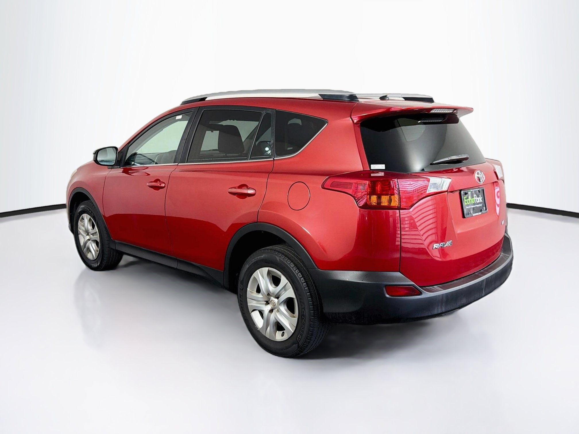 Used 2015 Toyota RAV4 LE FWD image 5