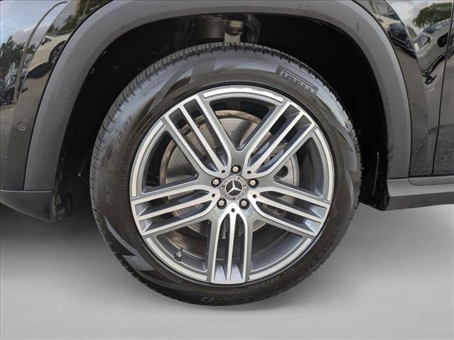 Used 2025 Mercedes-Benz GLS 450 4MATIC image 25
