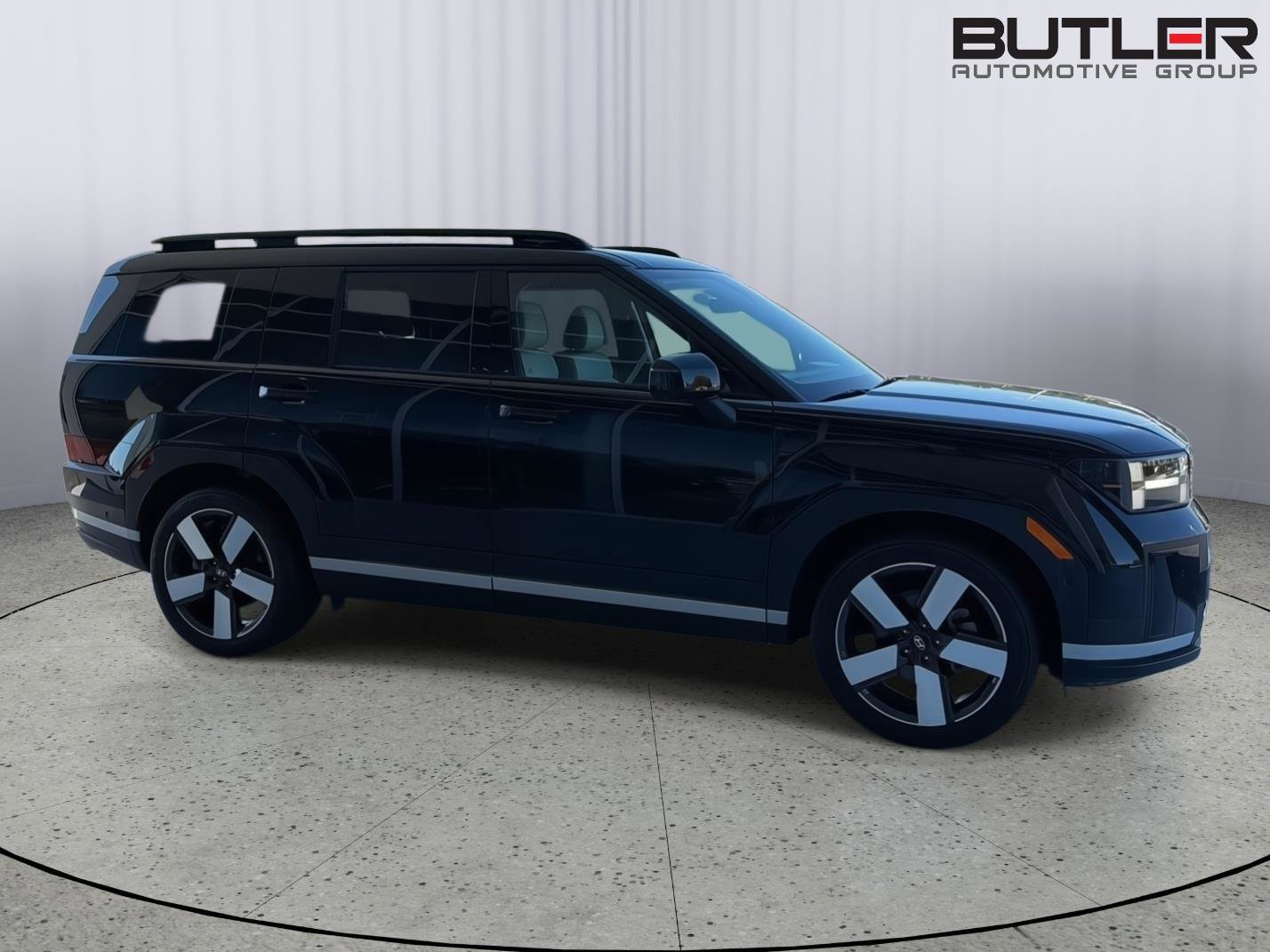 Used 2024 Hyundai Santa Fe Limited FWD image 7