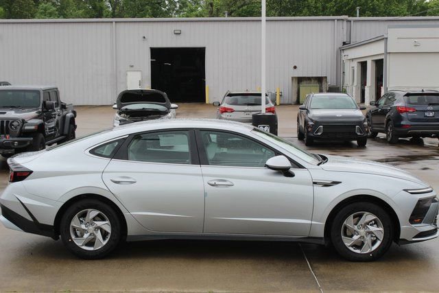 Certified 2025 Hyundai Sonata SE image 5