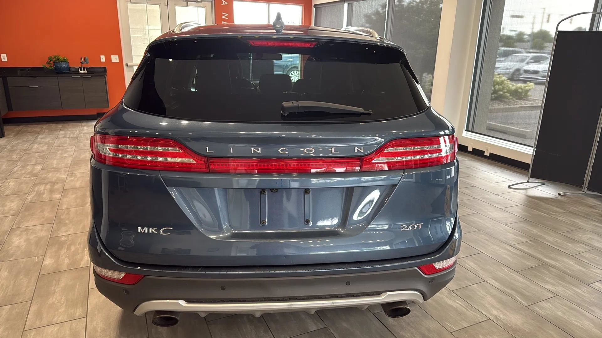 Used 2018 Lincoln MKC Premiere FWD image 6