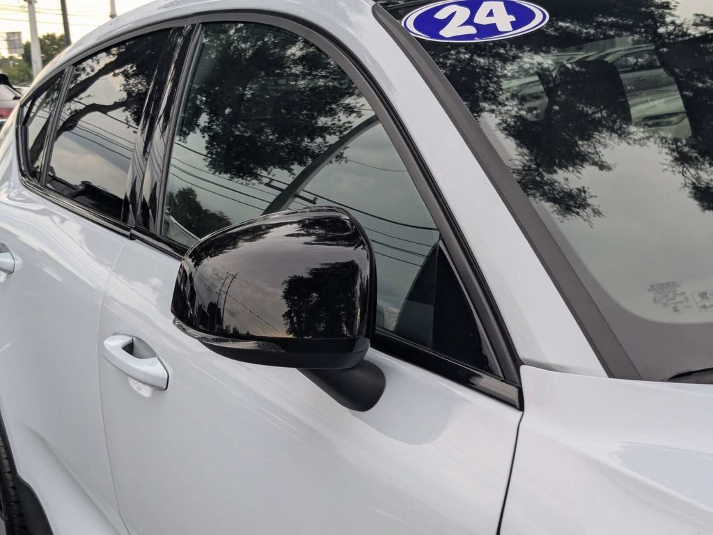 Certified 2024 Volvo C40 Recharge Core AWD/4WD image 11