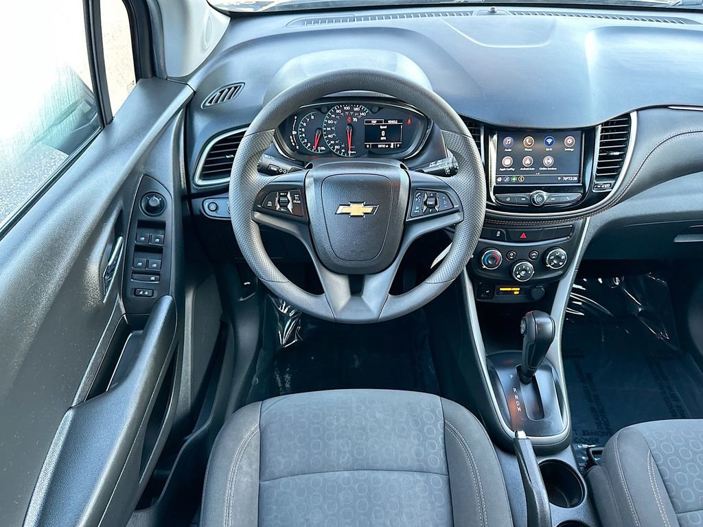 Used 2022 Chevrolet Trax LS w/ Tint and Cruise Package AWD/4WD image 20