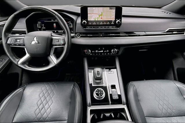 Used 2024 Mitsubishi Outlander SEL Black Edition image 7