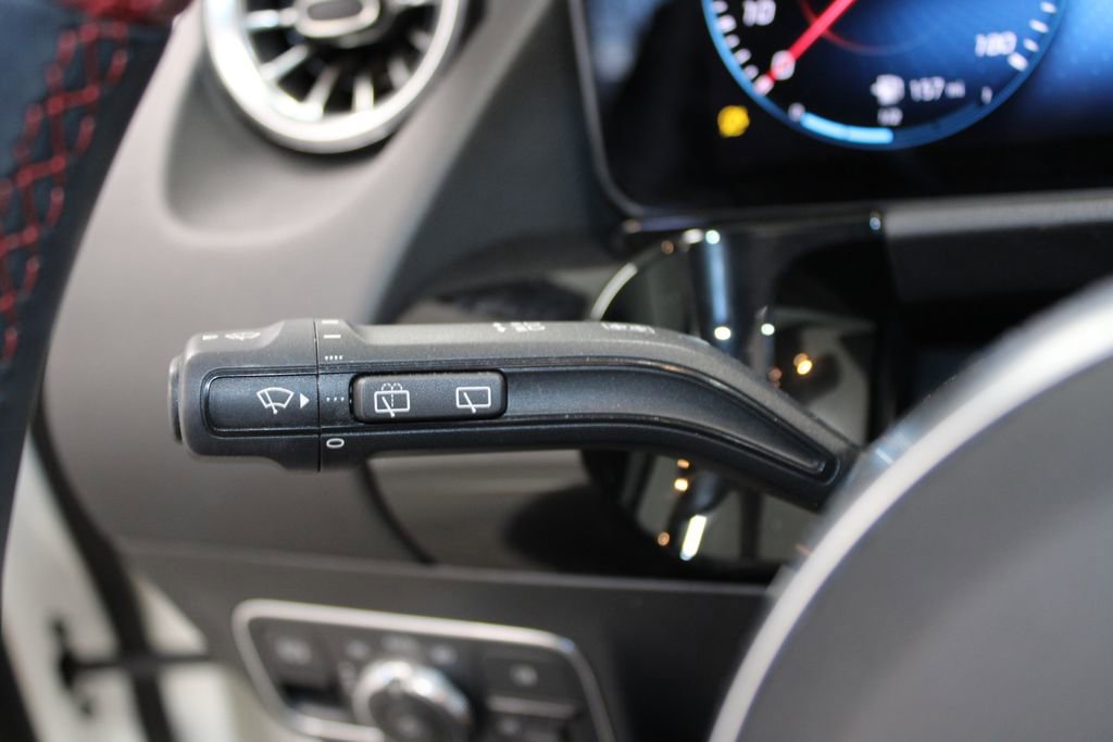 Used 2022 Mercedes-Benz GLA 35 AMG 4MATIC image 23