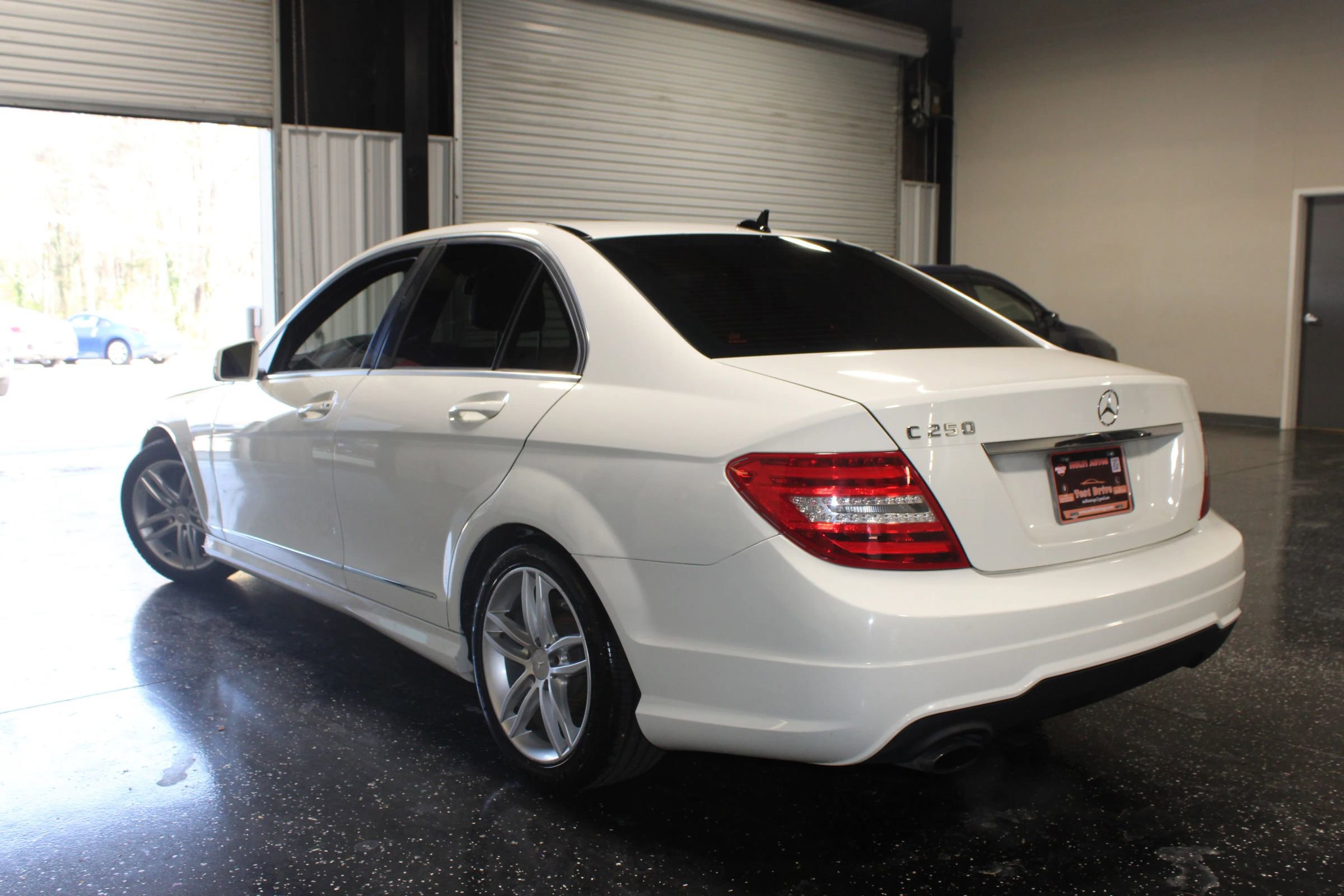 Used 2012 Mercedes-Benz C 250 Sedan image 4