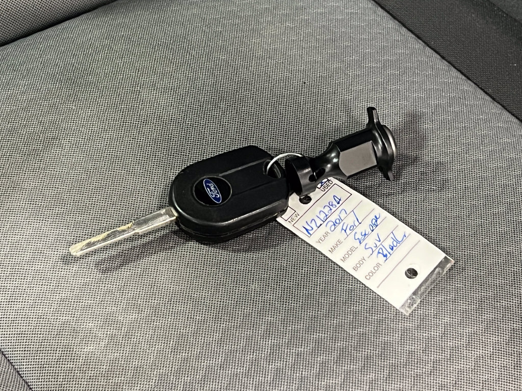 Used 2017 Ford Escape SE w/ Equipment Group 201A AWD/4WD image 37