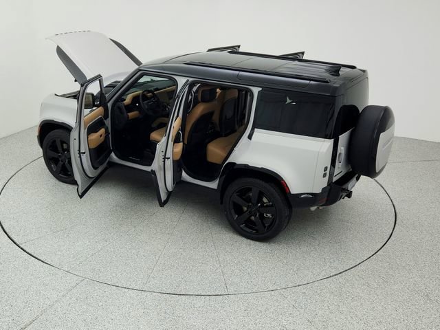 New 2026 Land Rover Defender 110 X-Dynamic SE image 36