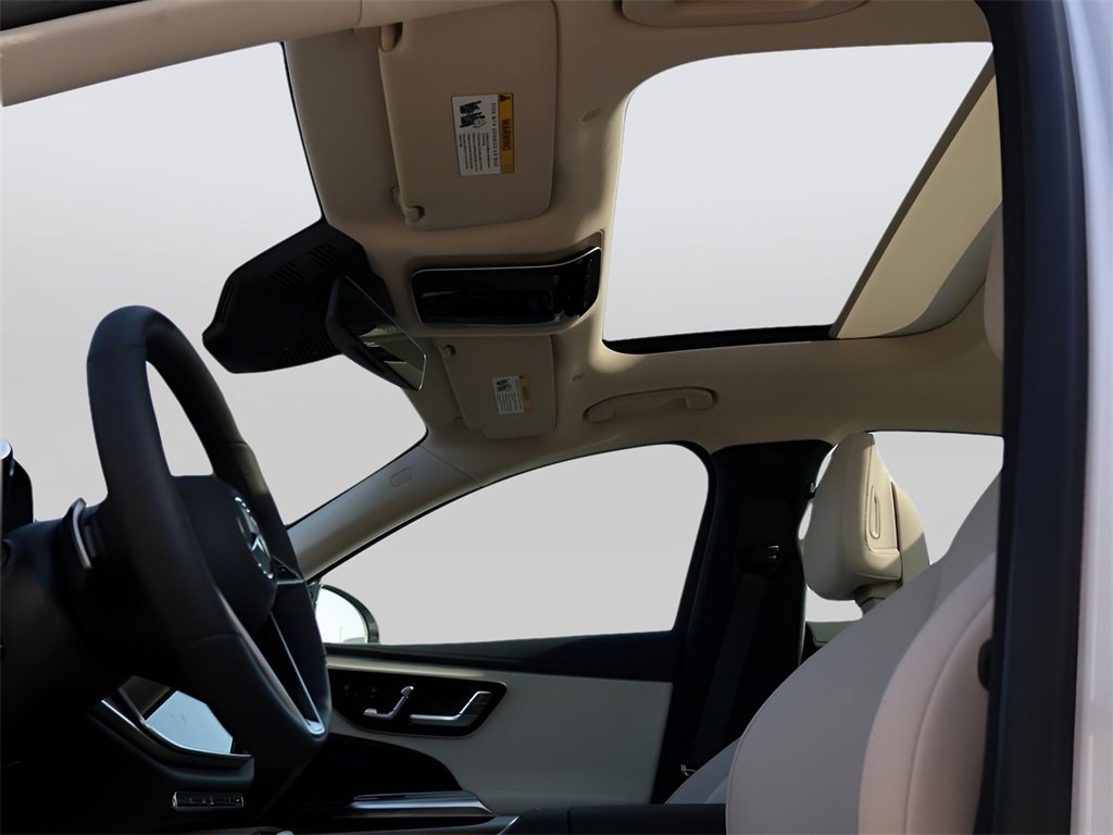 Used 2025 Mercedes-Benz E 350 4MATIC Sedan image 40