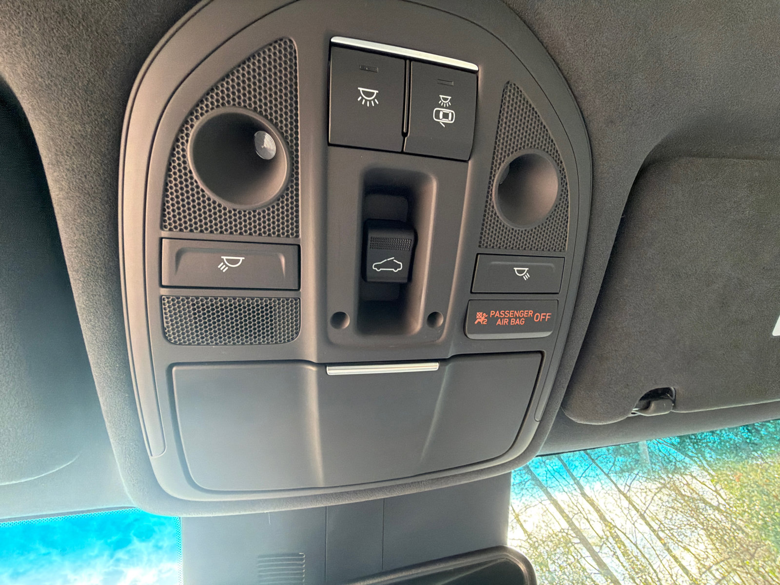 Used 2023 Genesis G70 3.3T w/ Sport Prestige Package image 33