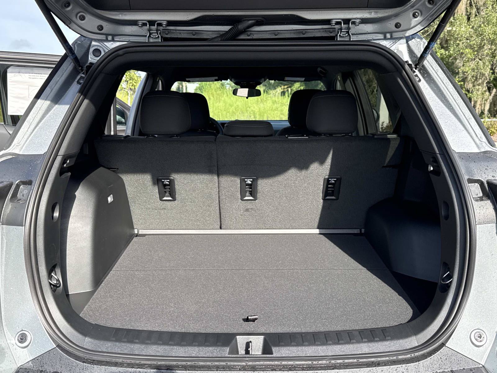 New 2027 Chevrolet Equinox LT FWD image 32