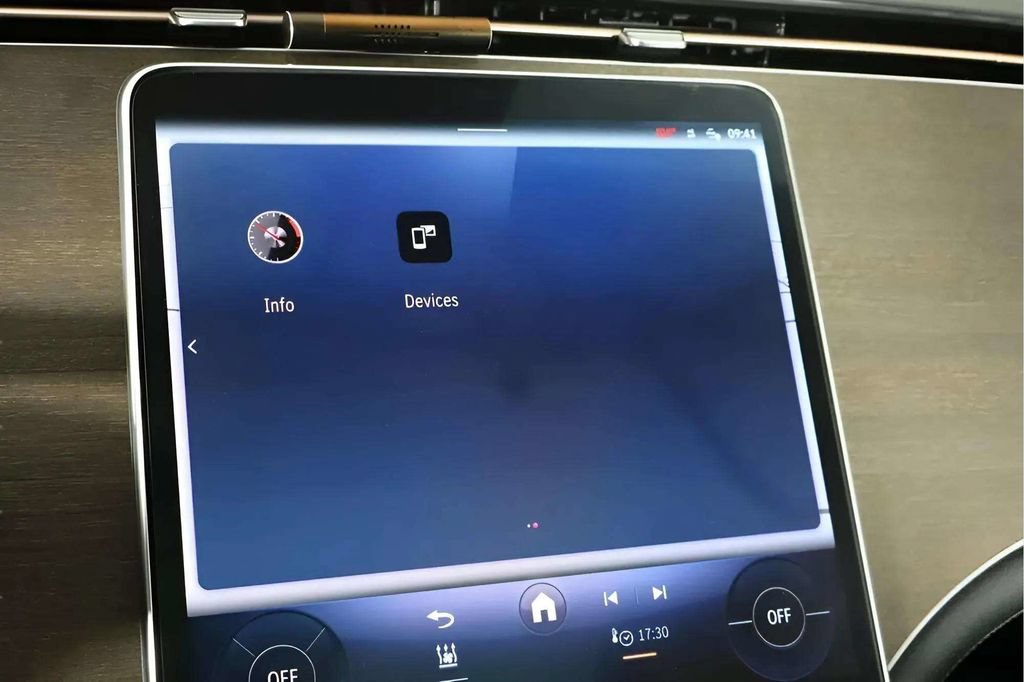 Used 2022 Mercedes-Benz EQS 450+ Sedan image 25