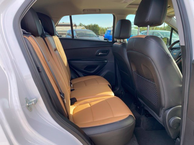 Used 2020 Chevrolet Trax Premier w/ LPO, Cargo Package FWD image 11