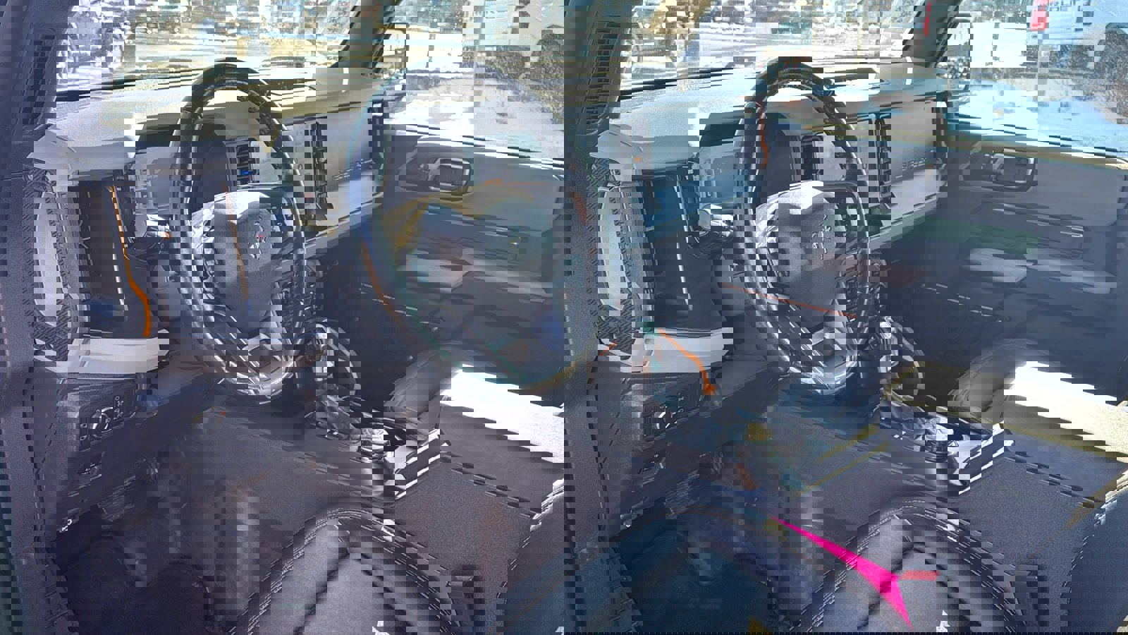 Used 2022 Ford Bronco Badlands image 11