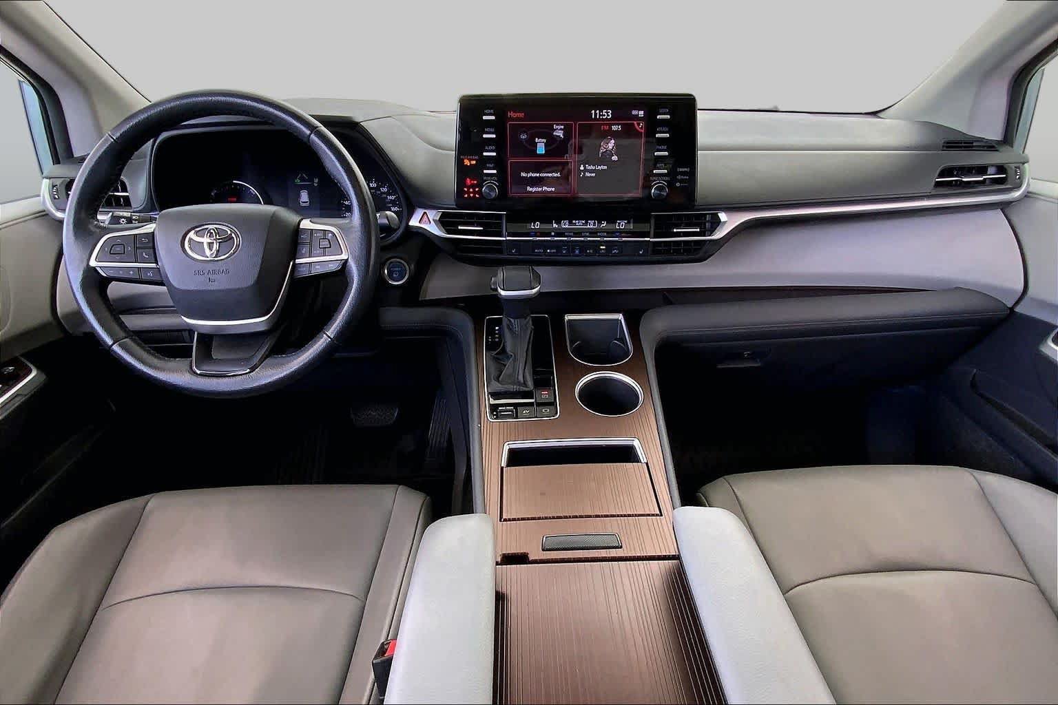 Used 2021 Toyota Sienna XLE FWD image 16