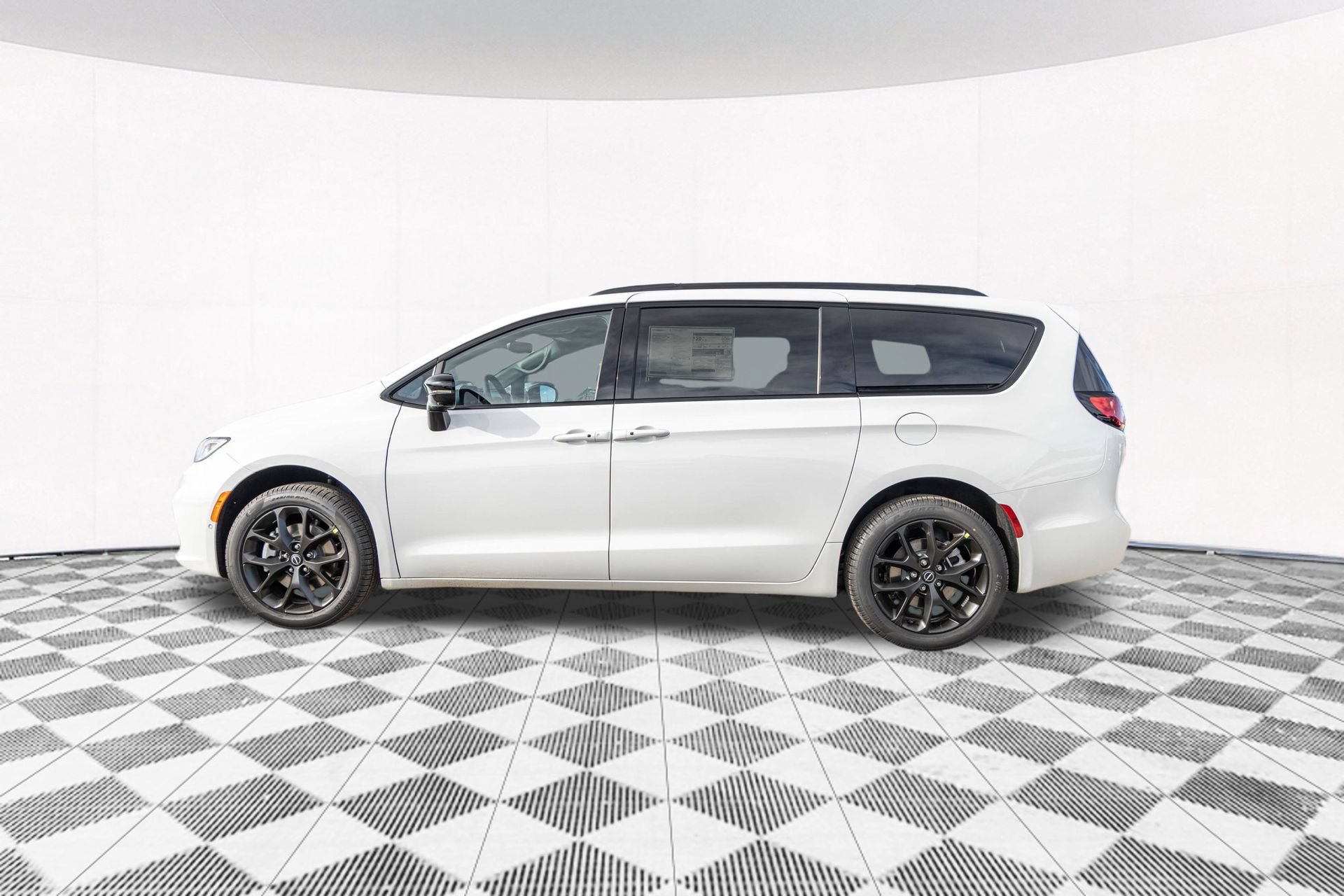 New 2026 Chrysler Pacifica Limited w/ S Appearance Package AWD/4WD image 14