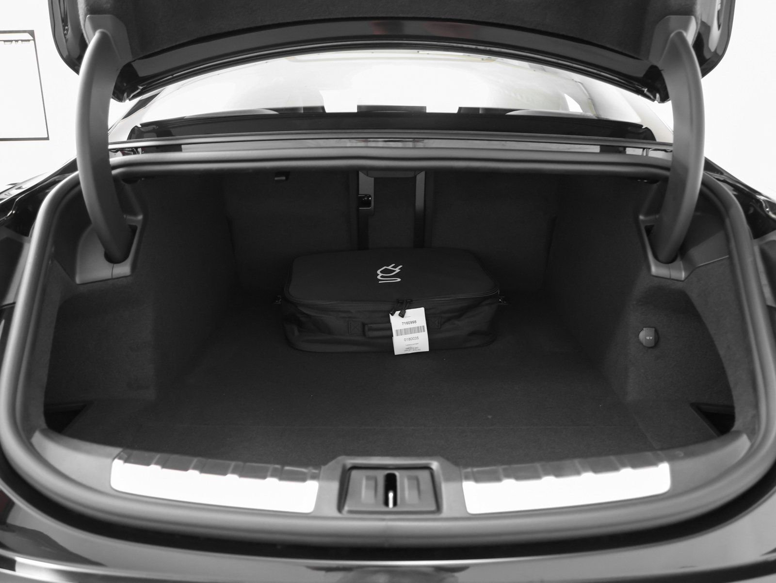 New 2026 Porsche Taycan image 19