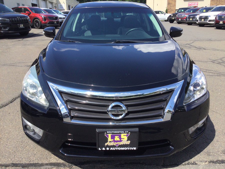 Used 2015 Nissan Altima 2.5 SL w/ Technology Package FWD image 3