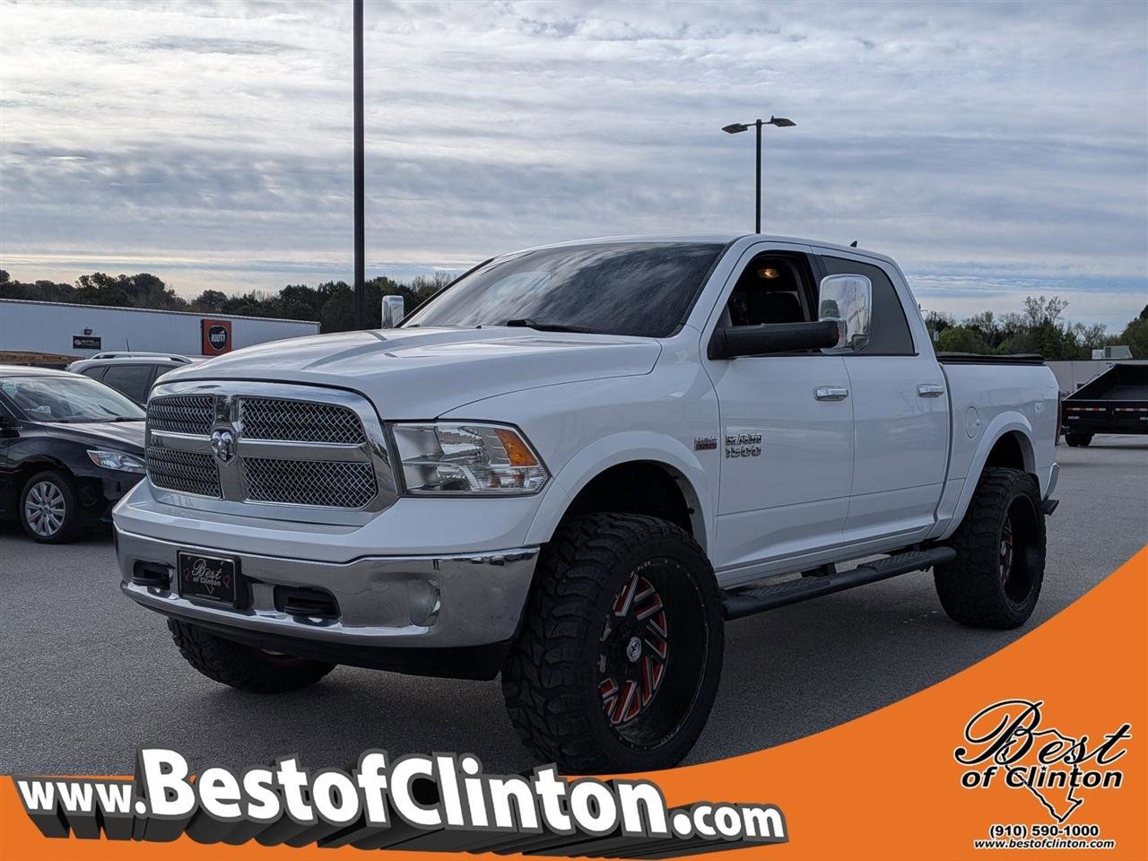 Used 2018 RAM 1500 SLT image 1