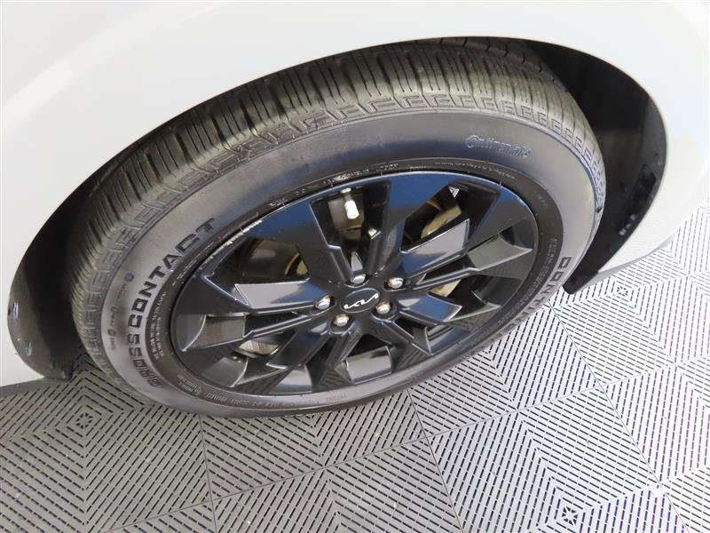 Used 2022 Kia Carnival SX image 9