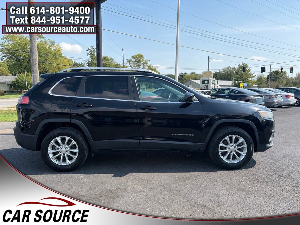Used 2019 Jeep Cherokee Latitude w/ Popular Appearance Group AWD/4WD image 4
