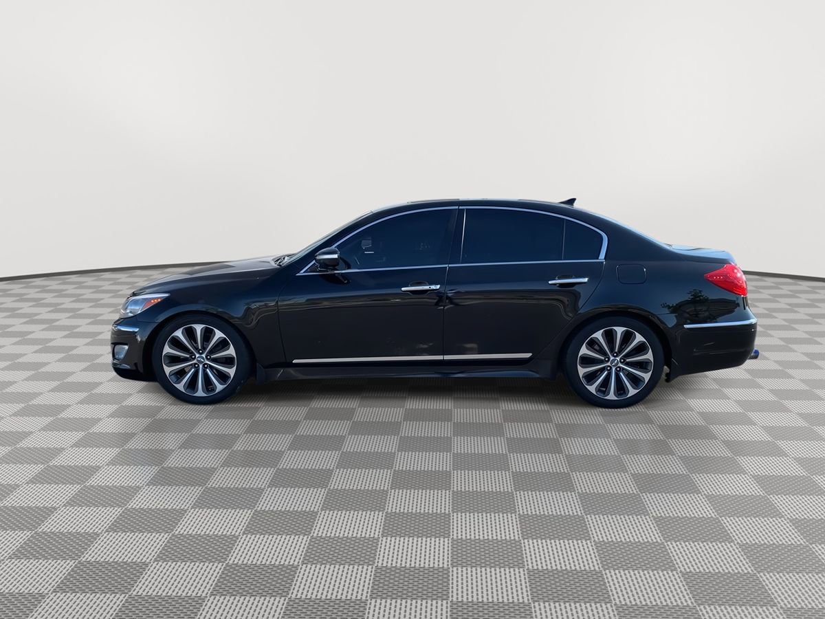Used 2012 Hyundai Genesis 5.0 R-Spec RWD image 4