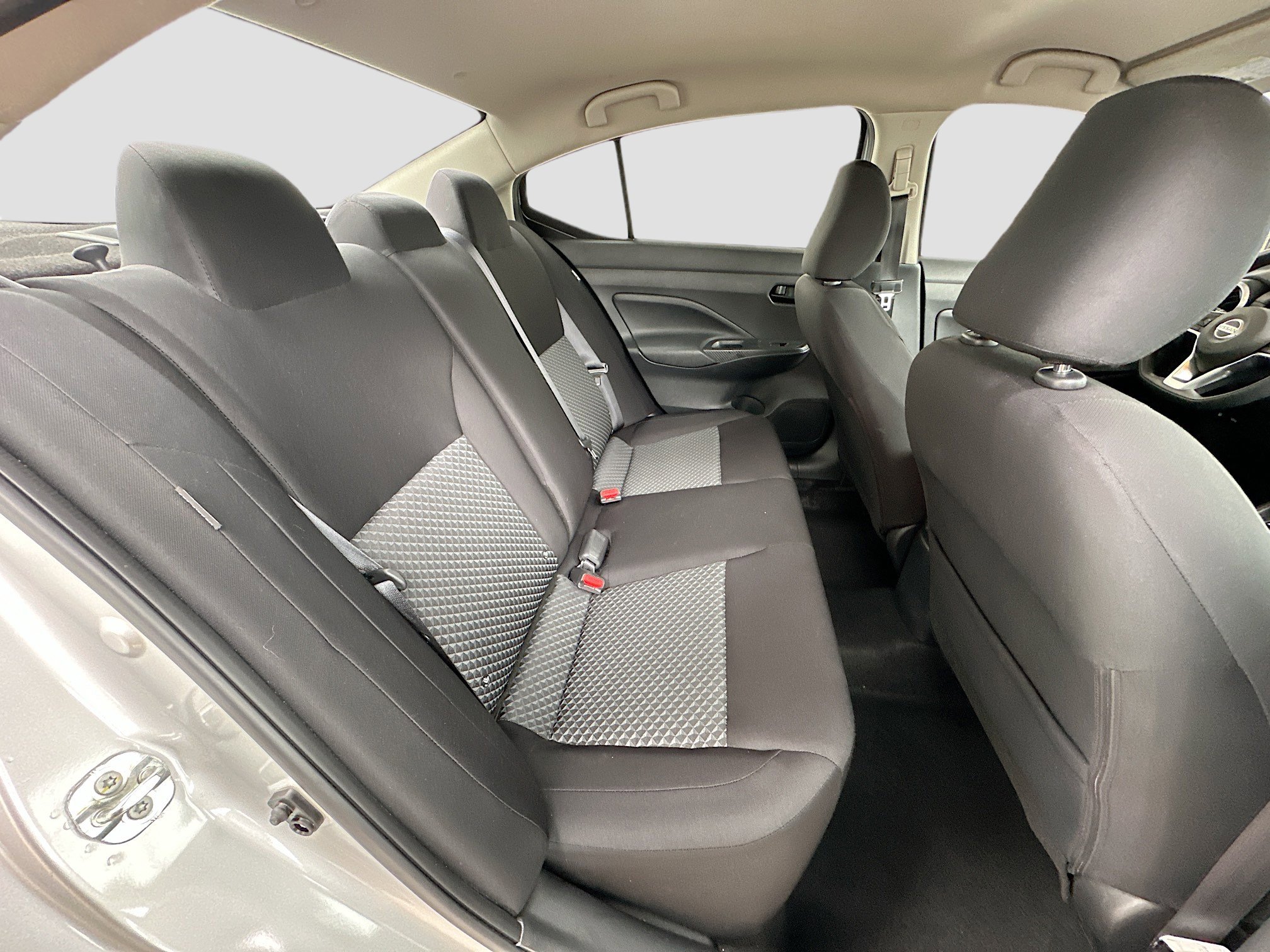 Used 2022 Nissan Versa S image 24