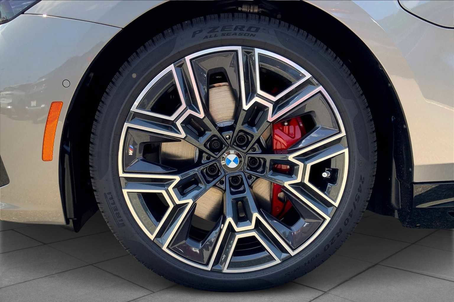 New 2026 BMW 550e xDrive w/ Executive Package image 11