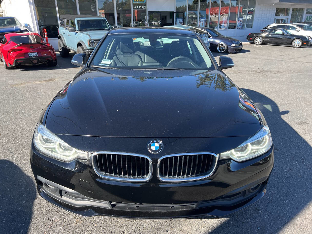 Used 2018 BMW 320i Sedan image 10