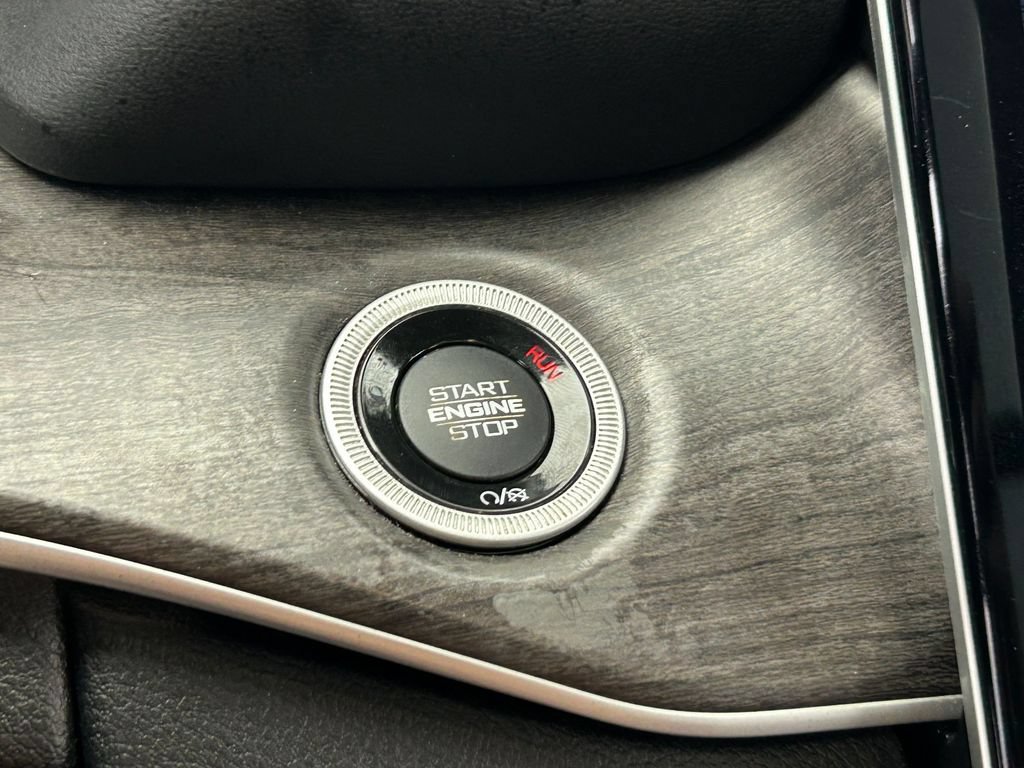 Used 2021 Jeep Grand Cherokee L Limited RWD image 18