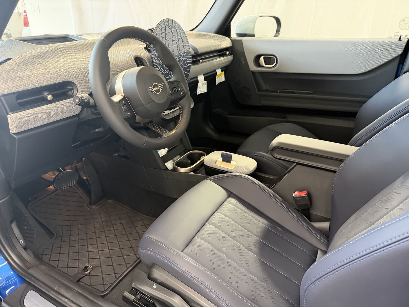 New 2026 MINI Cooper 2-Door Hardtop FWD image 9