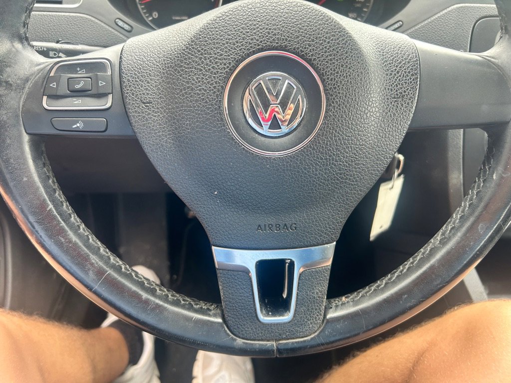 Used 2012 Volkswagen Jetta SE FWD image 12