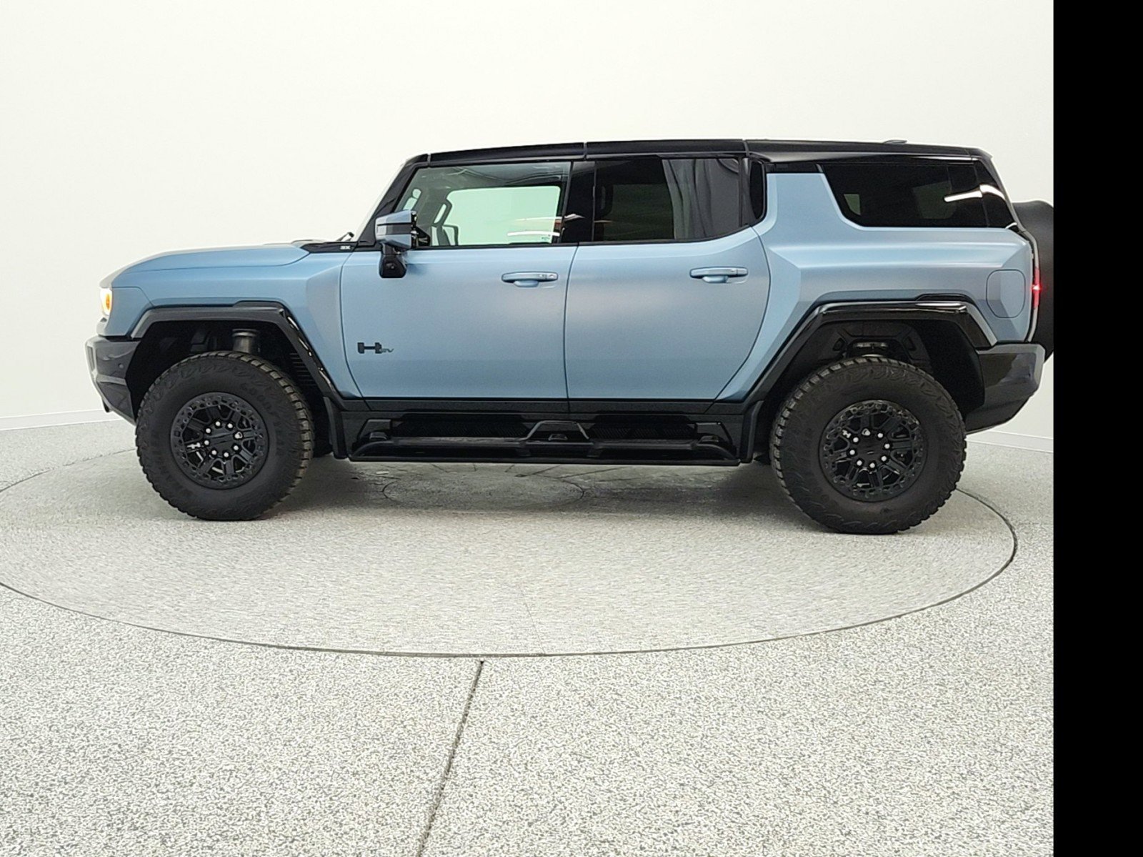 Used 2024 GMC Hummer EV 3X w/ Omega Edition image 8