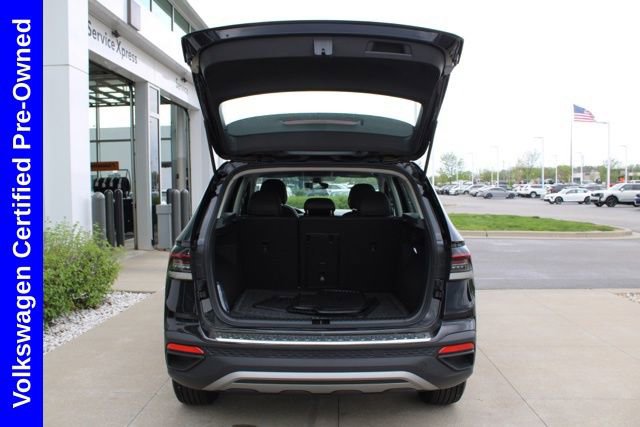 Used 2025 Volkswagen Taos S image 9