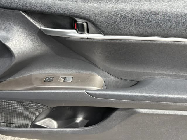 Used 2022 Toyota Camry LE FWD image 19