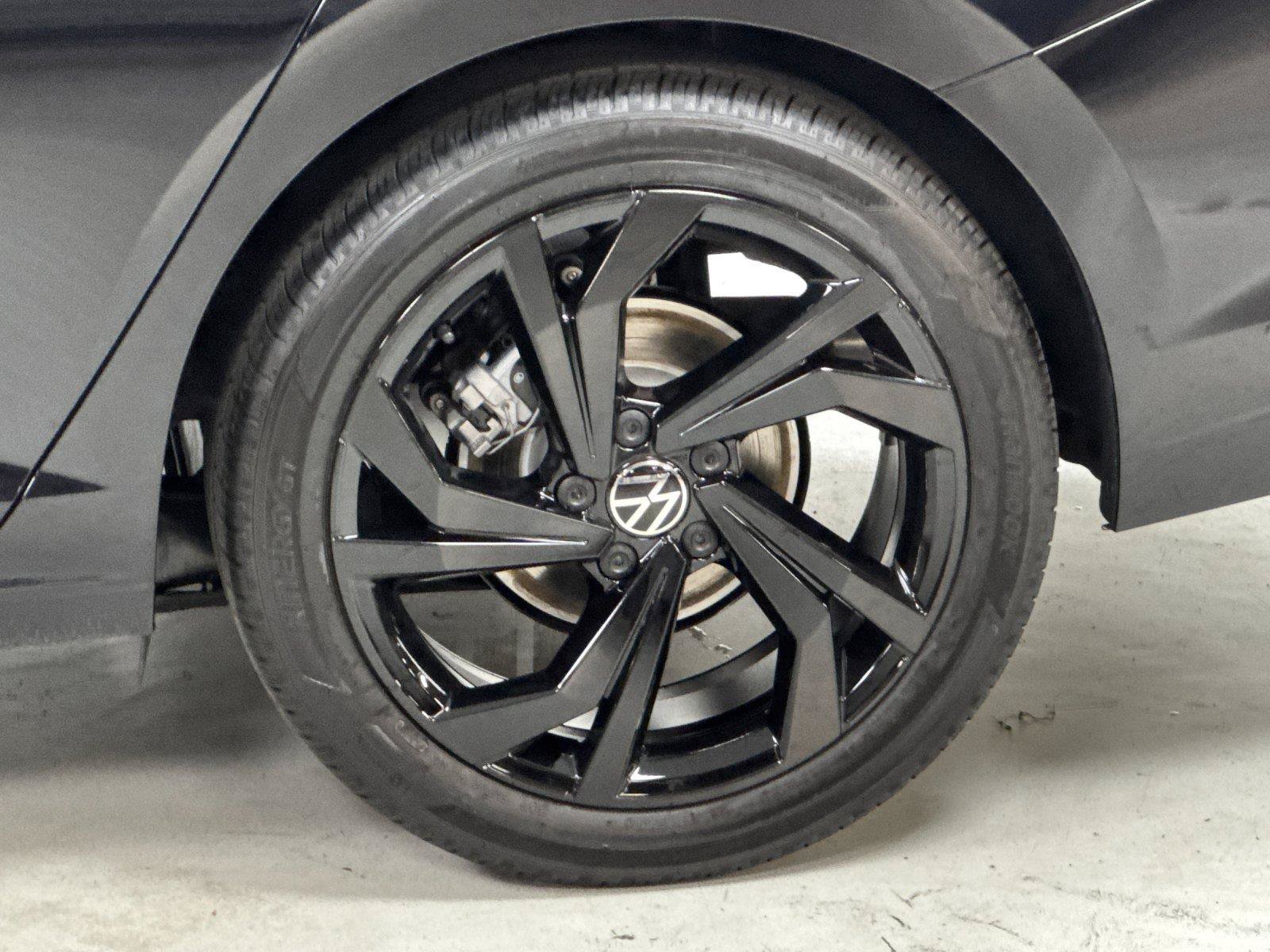 New 2026 Volkswagen Jetta SE FWD image 23