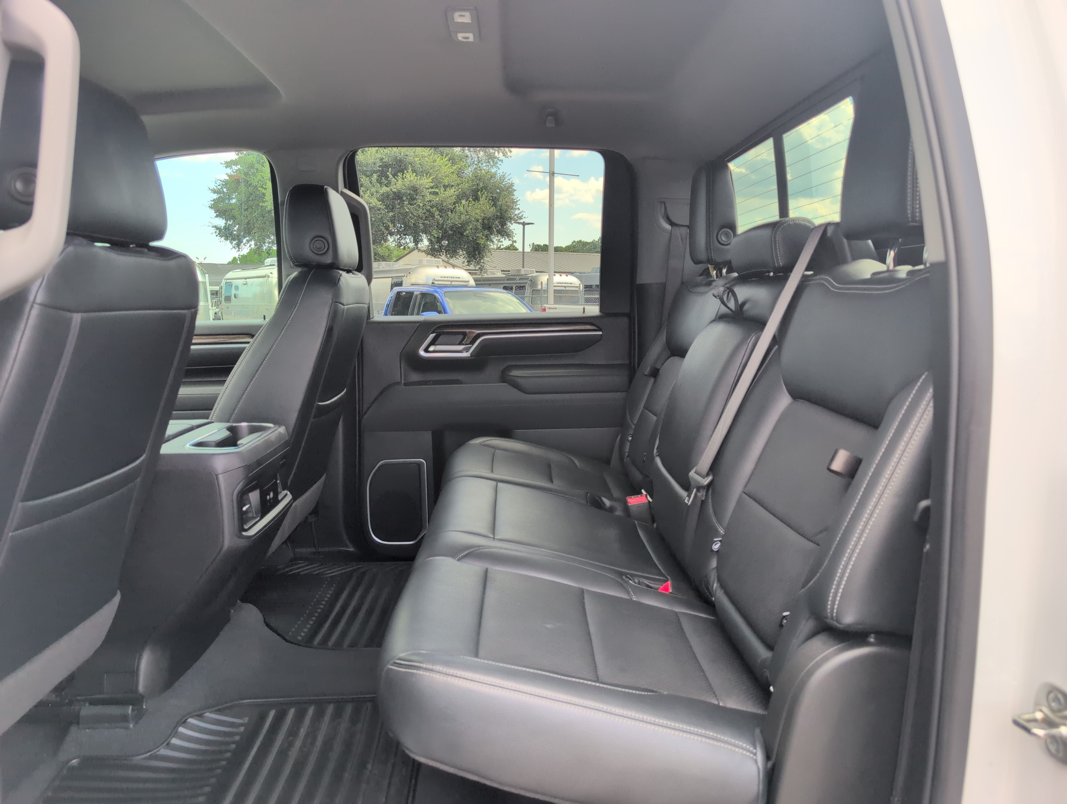 Used 2025 Chevrolet Silverado 2500 LT w/ Trail Boss Package AWD/4WD image 31