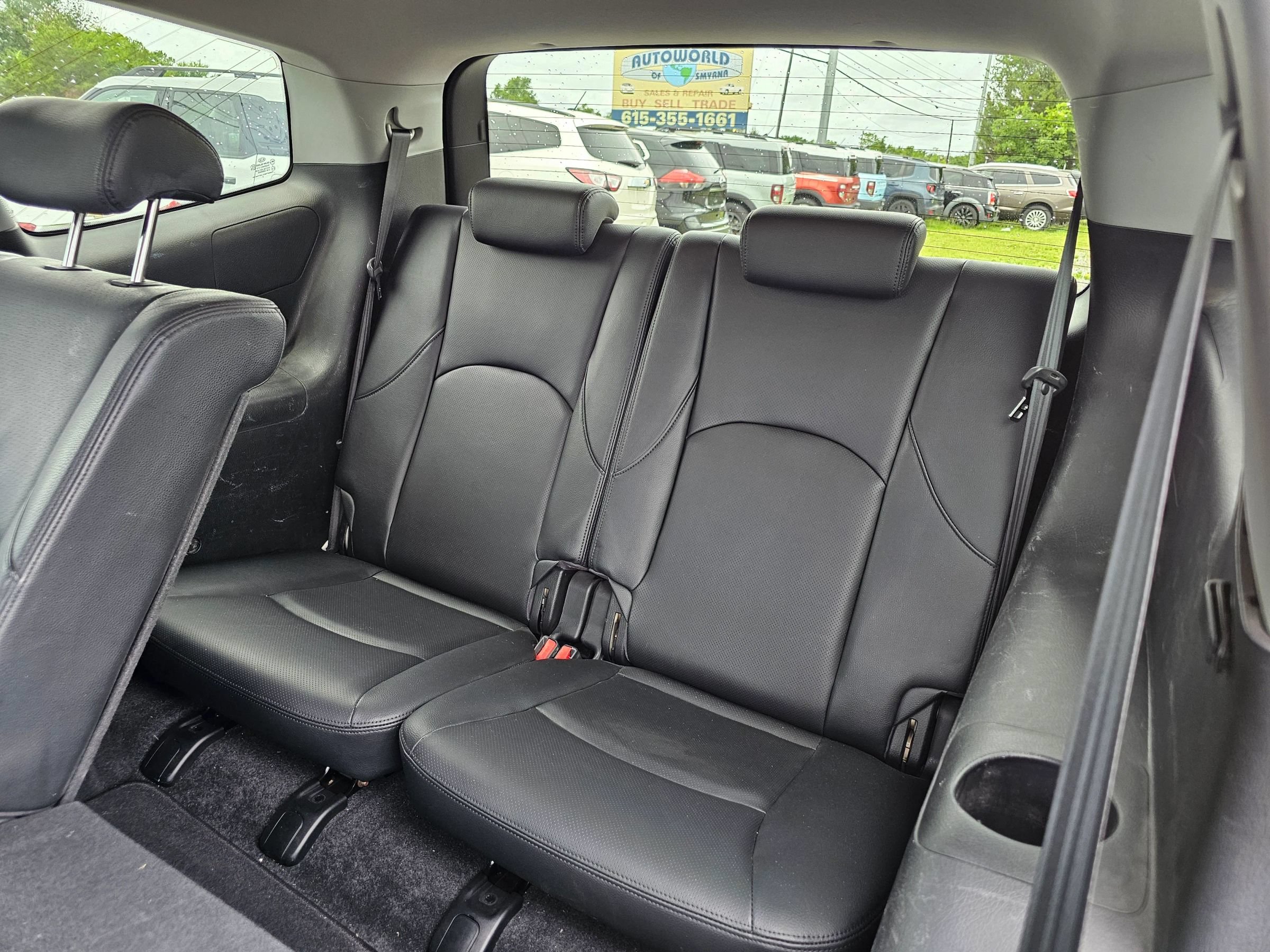 Used 2009 Kia Borrego LX w/ Convenience Pkg AWD/4WD image 5