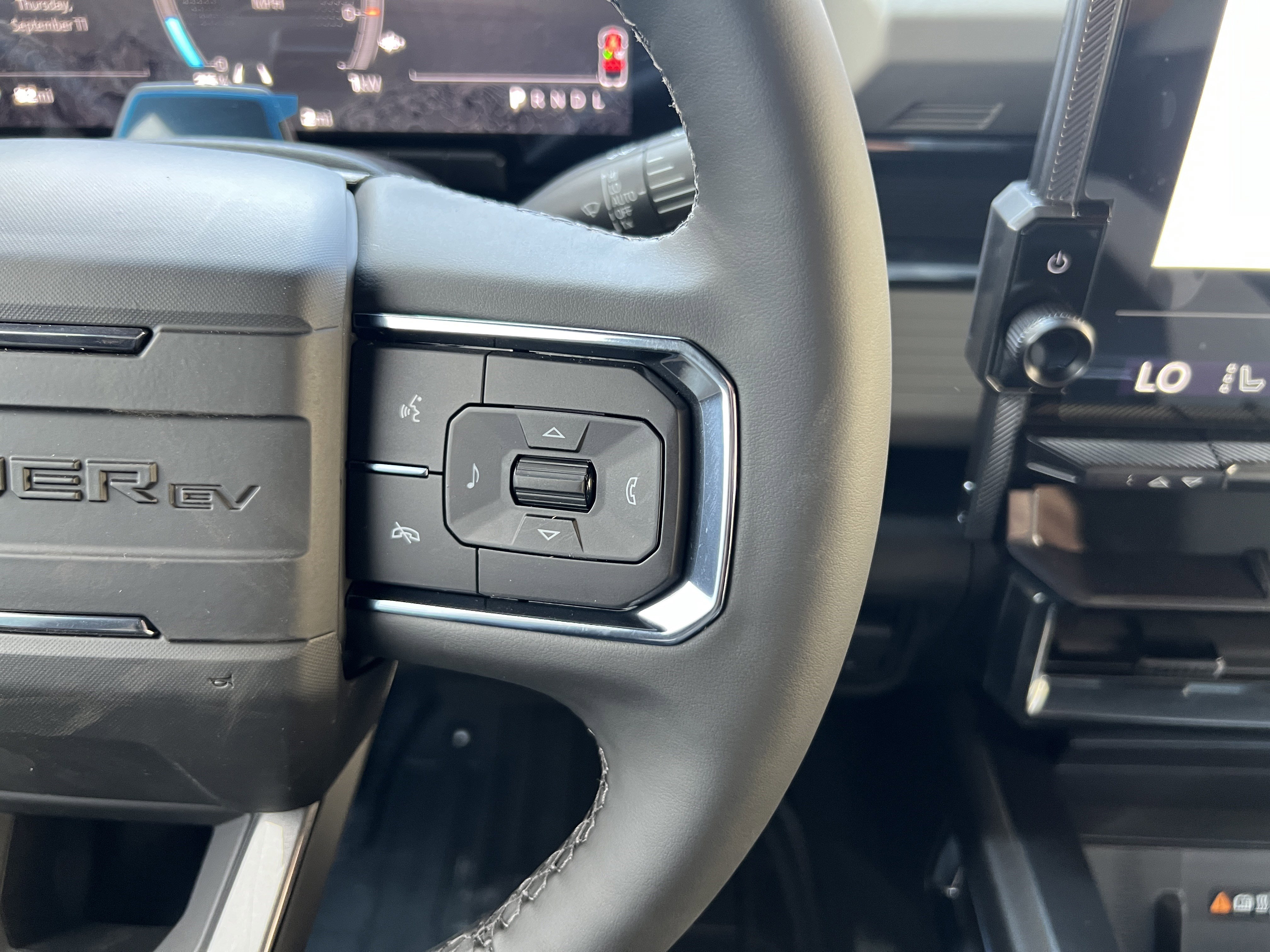 New 2026 GMC Hummer EV SUV image 28