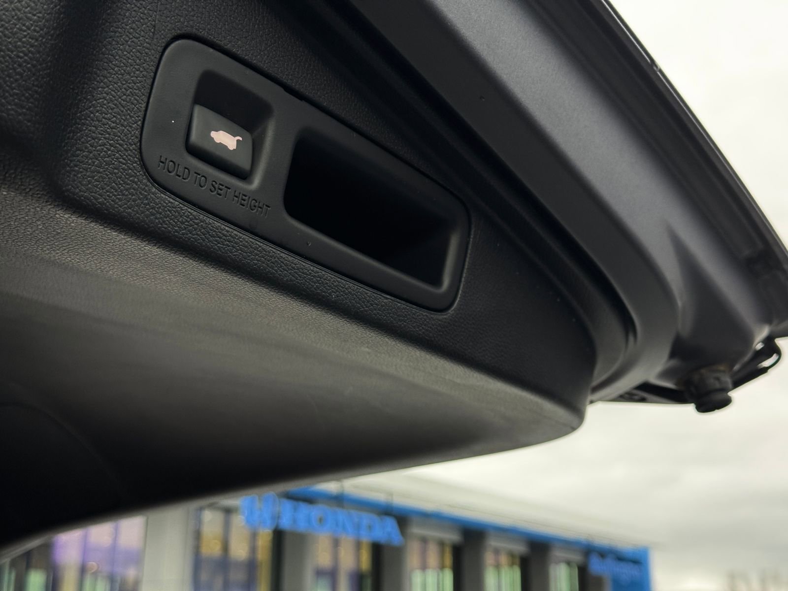 Used 2021 Honda CR-V Touring image 32