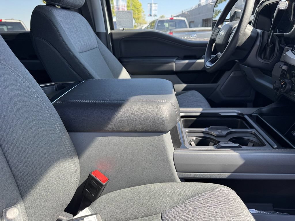 Used 2026 Ford F250 XLT w/ XLT Premium Package AWD/4WD image 8