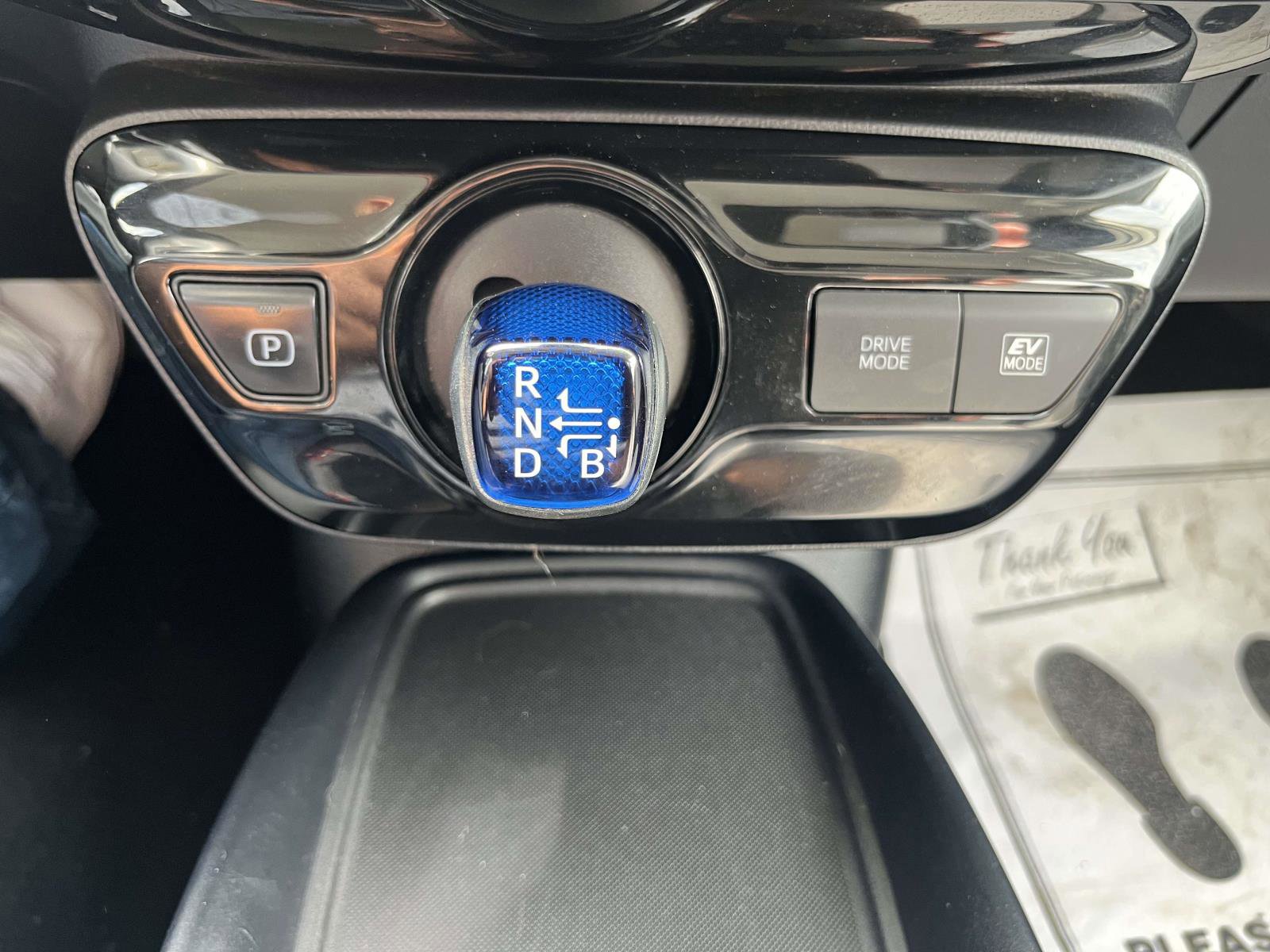 Used 2020 Toyota Prius L Eco FWD image 16