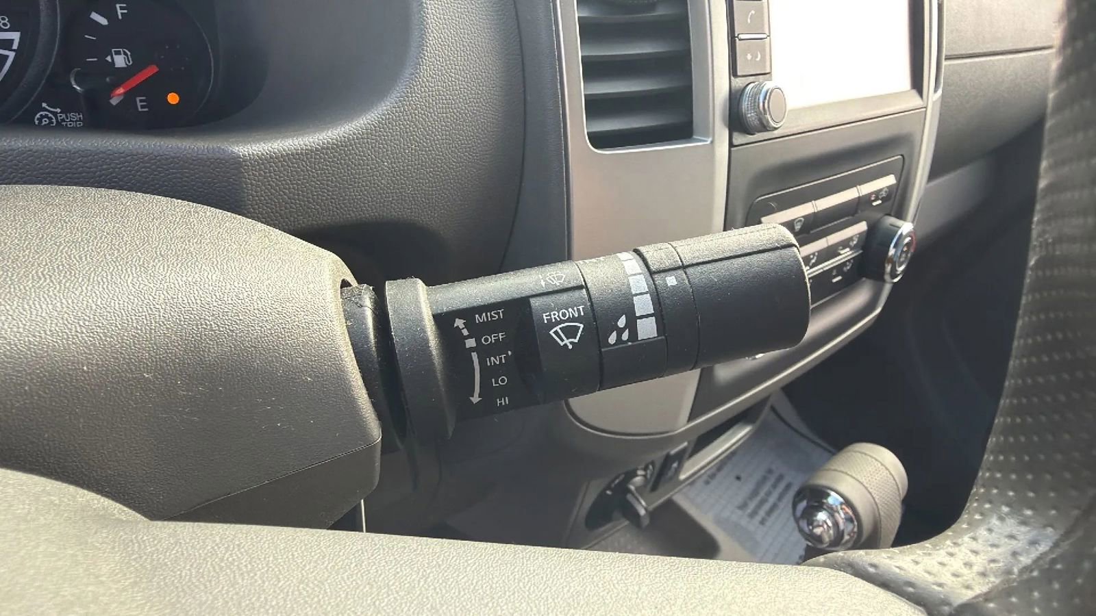 Used 2019 Nissan Frontier SV image 17