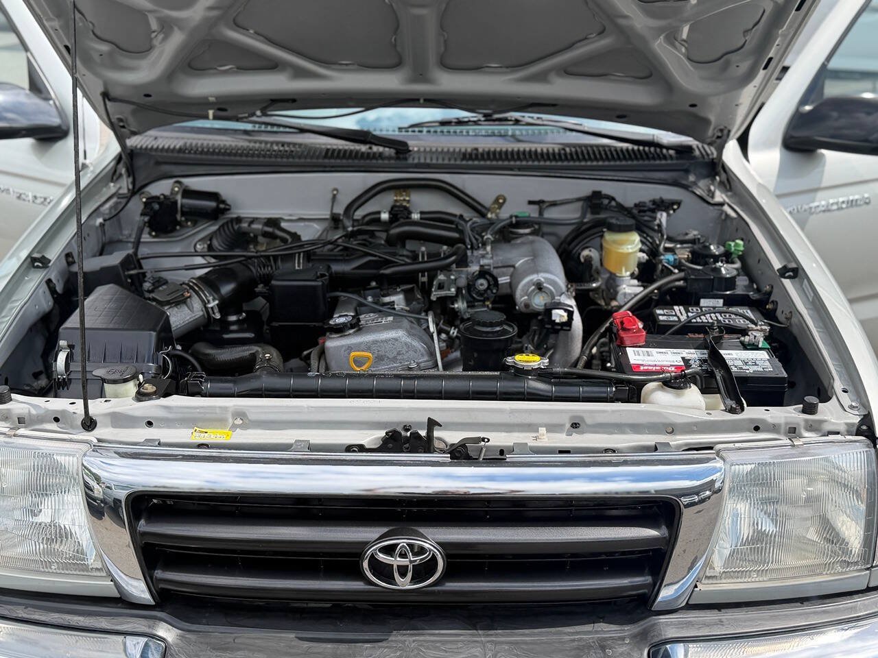 Used 2000 Toyota Tacoma 4x4 Regular Cab image 81