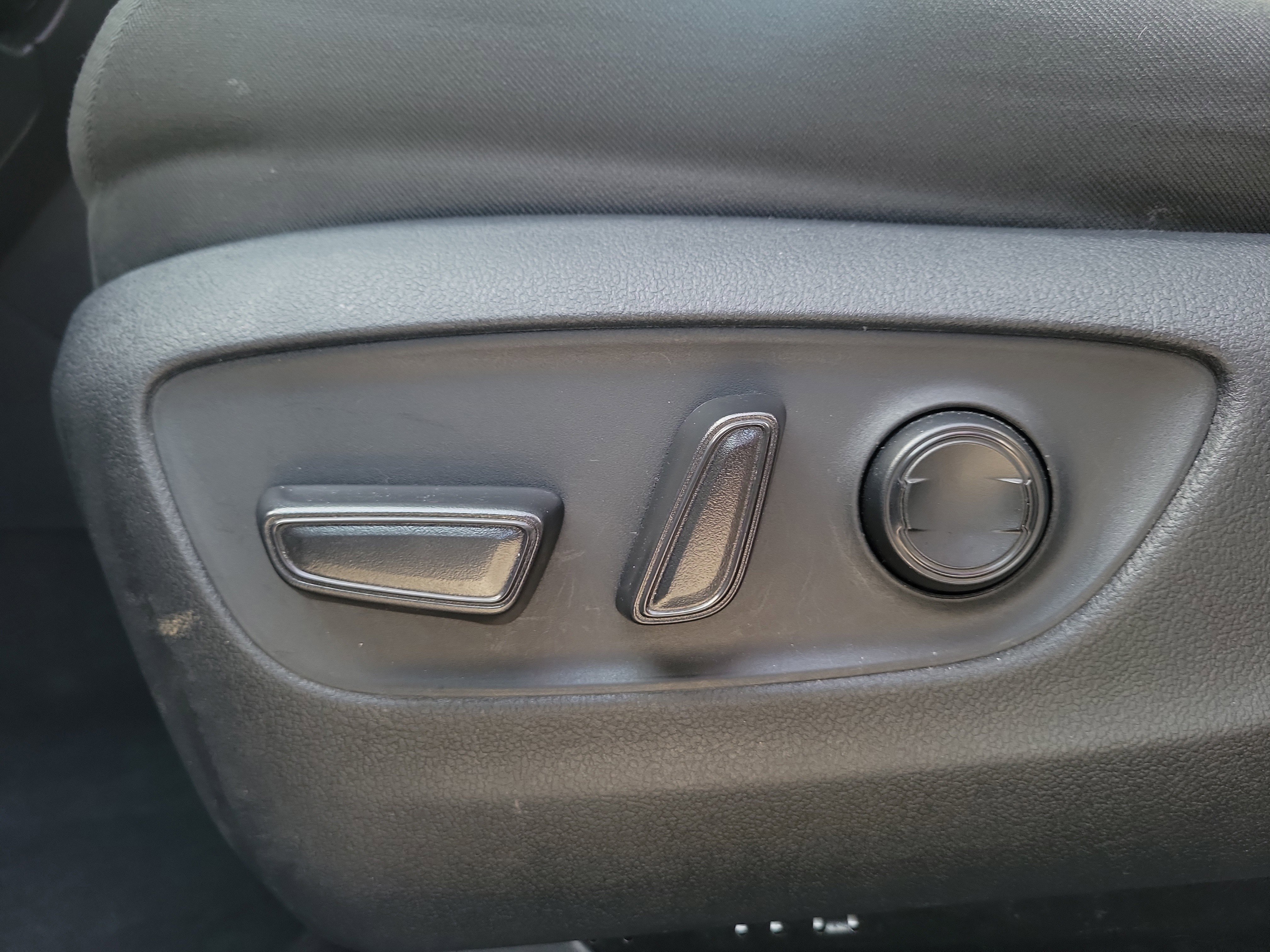 Used 2024 Toyota RAV4 XLE image 16