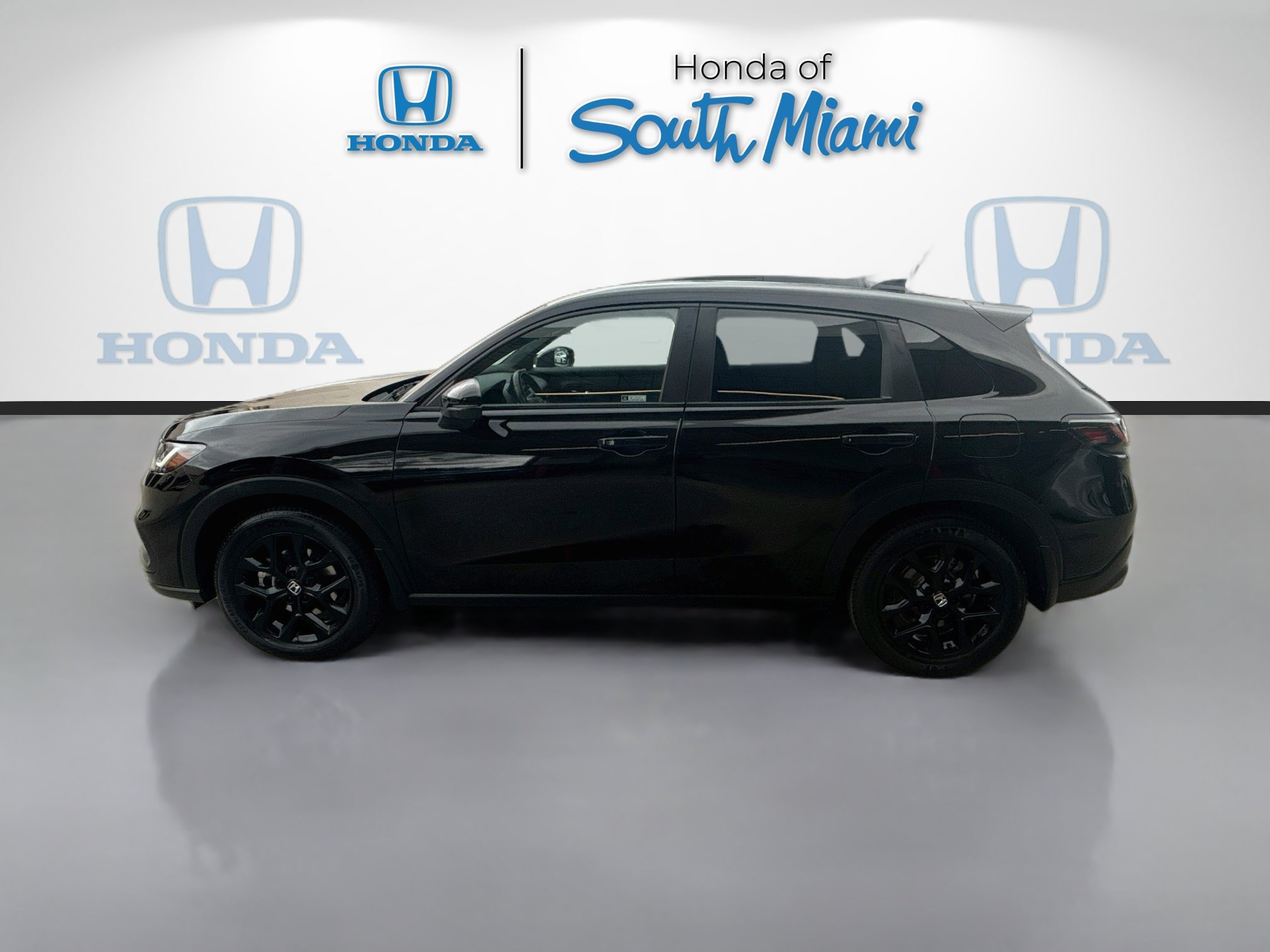 Used 2024 Honda HR-V Sport image 4